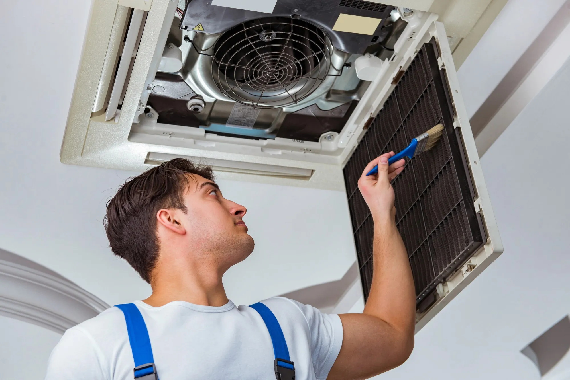 Limpieza técnica de una unidad interior